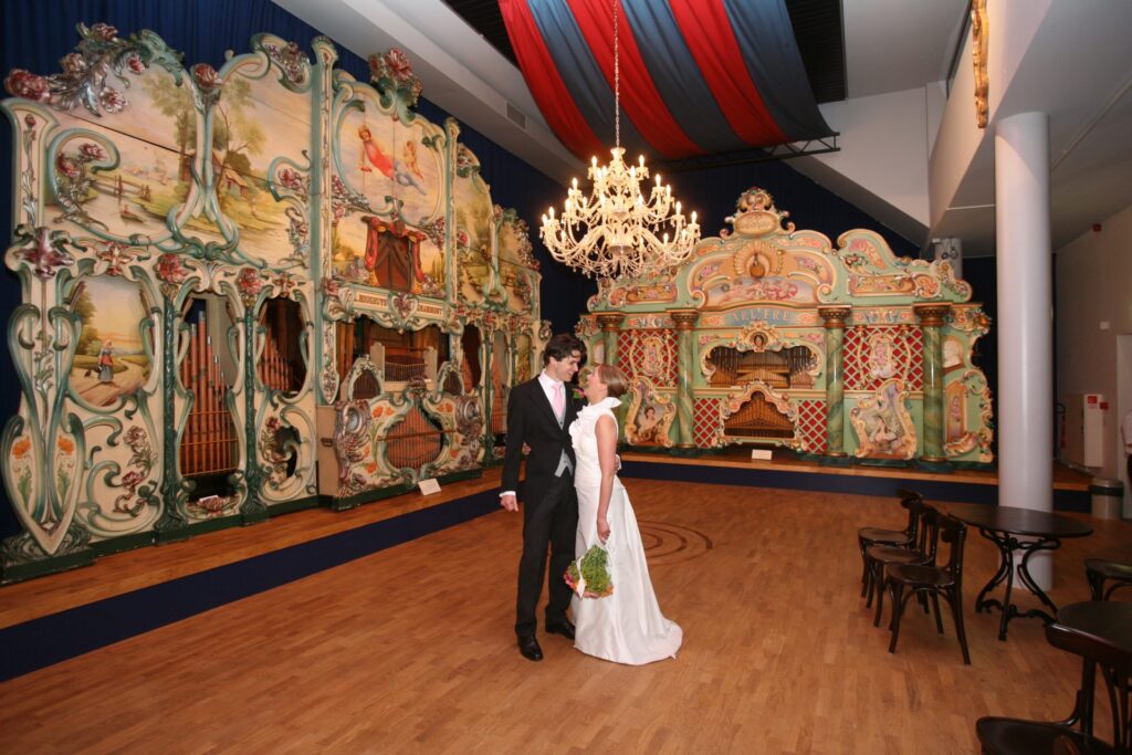 Bruidspaar in de Danszaal