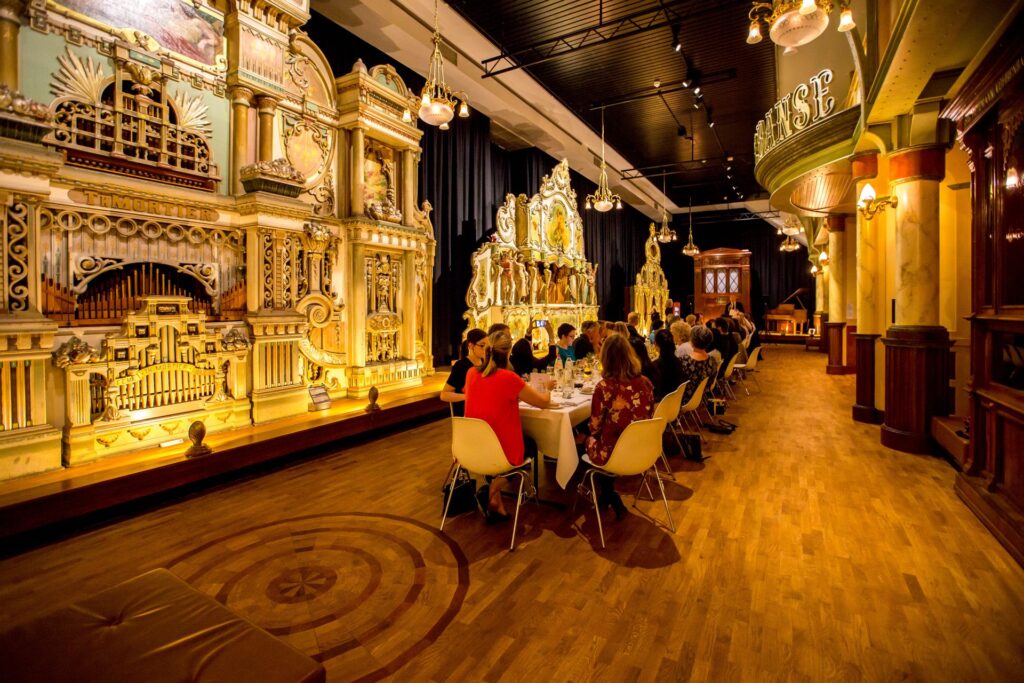 Diner in de Danszaal