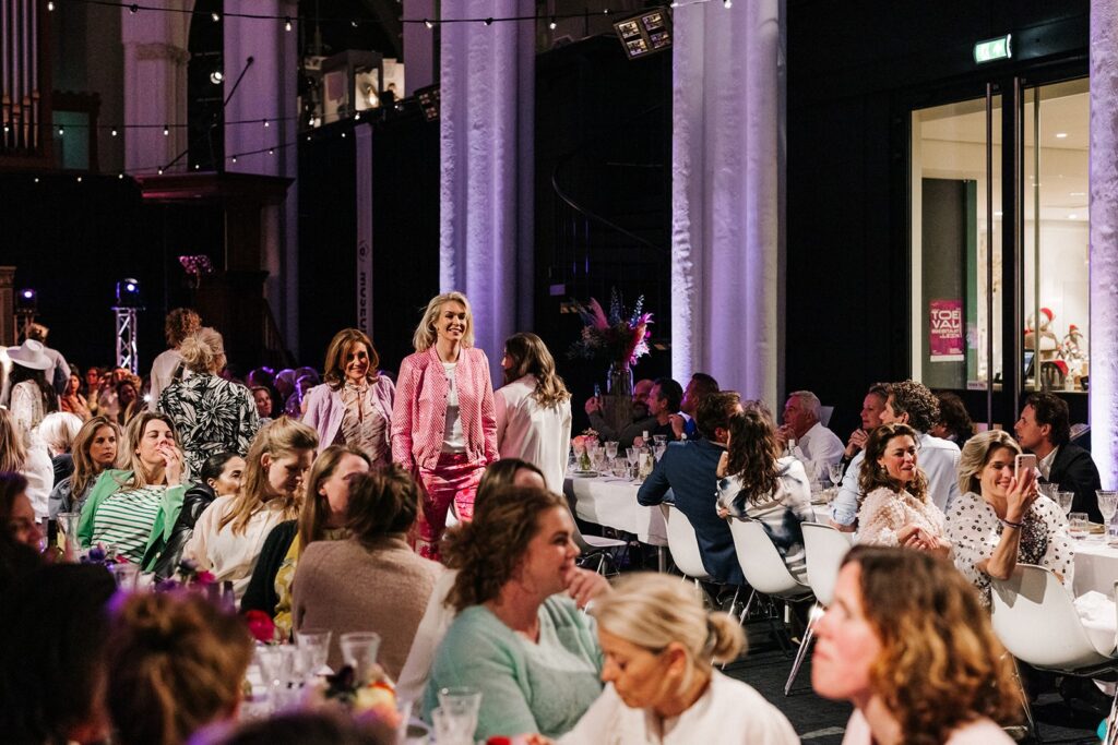 Modeshow in het Middenschip