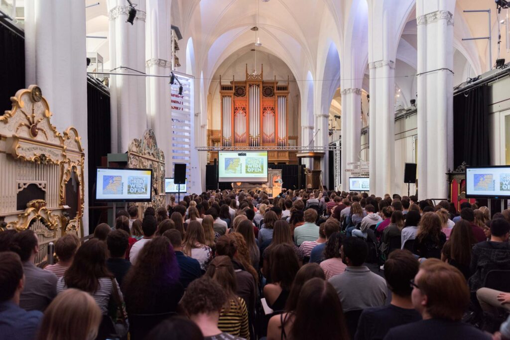 Presentatie in het Middenschip