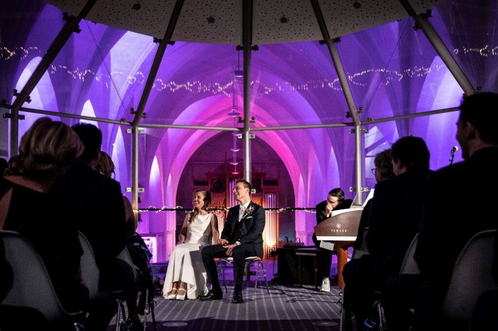 Bruidspaar in de Transeptzaal