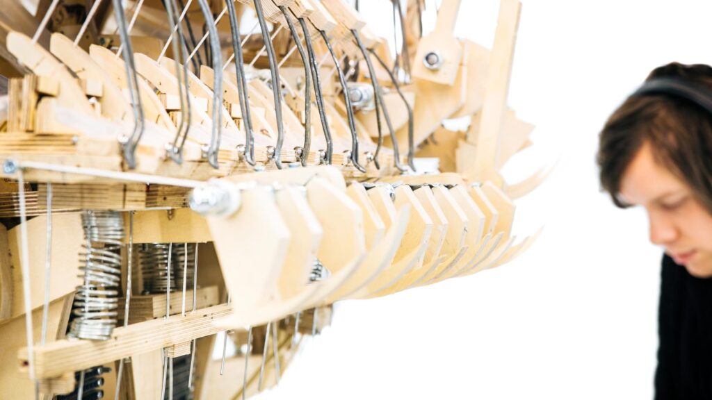 Wintergatan met de Marble Machine