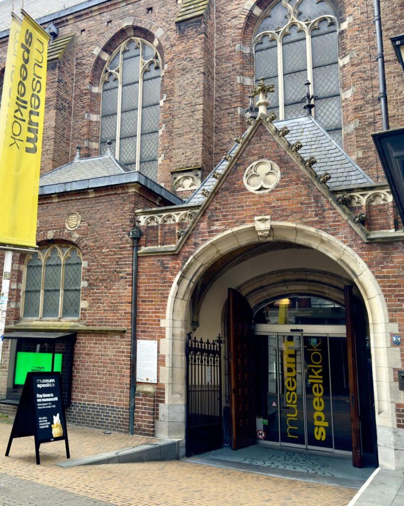 Ingang Museum Speelklok in de Buurkerk