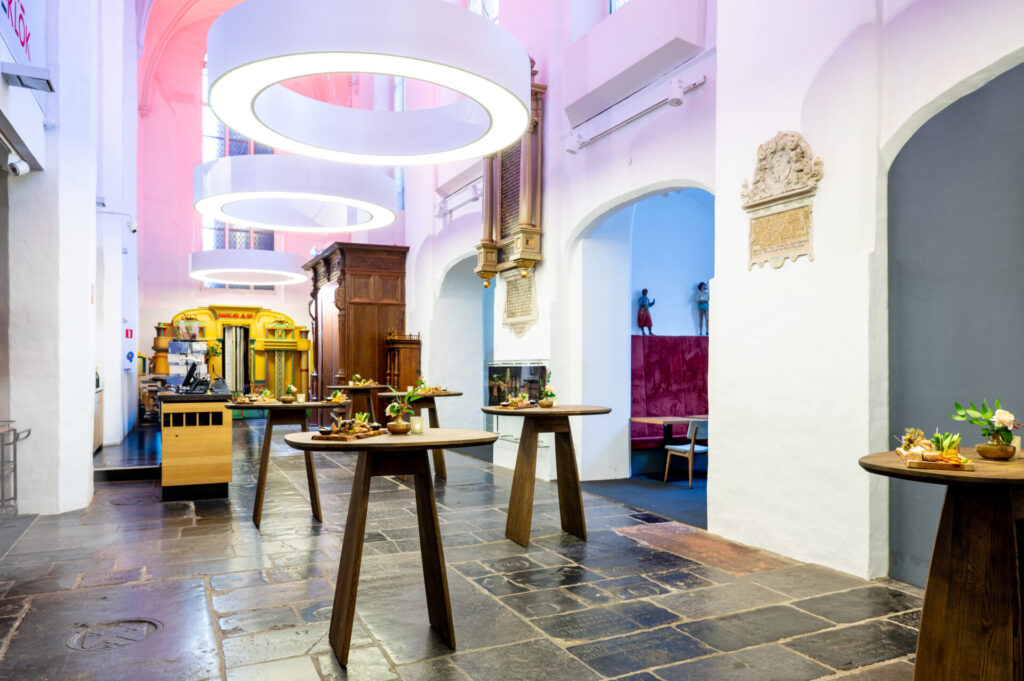 Statafels in het Museumcafé