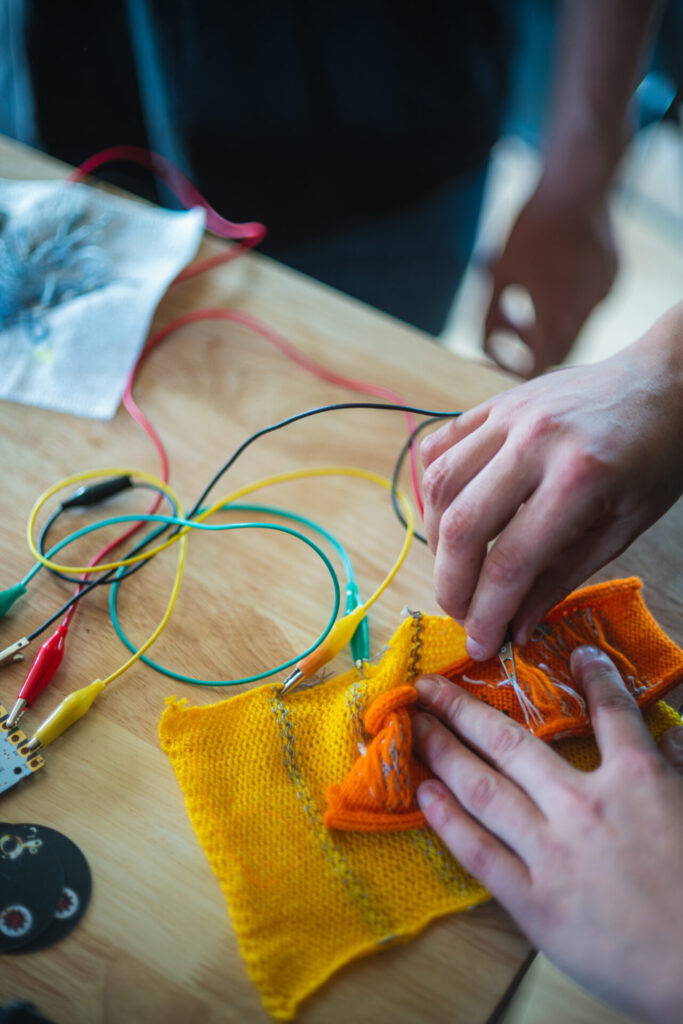 Workshop textiel en muziek Michelle Vossen