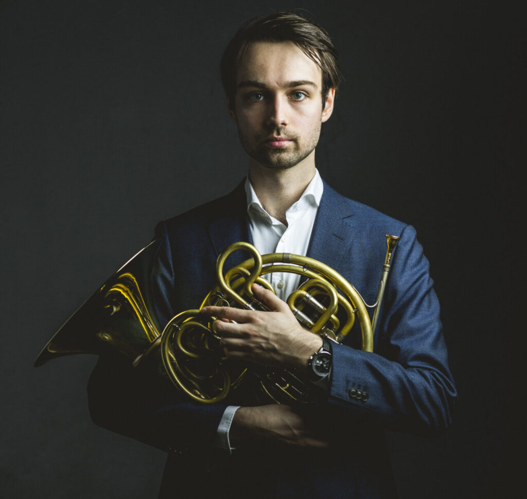 Foto van hoornist Mees Vos
